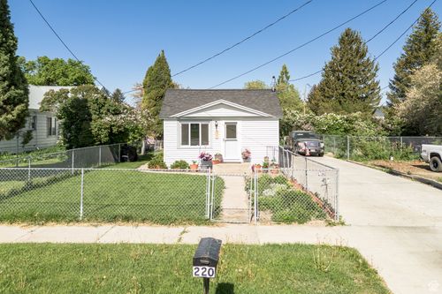 220 S 2nd E, Soda Springs, ID, 83276-1603 | Card Image