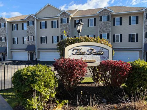 3-17 River Front Dr, Manchester, NH, 03102-3264 | Card Image
