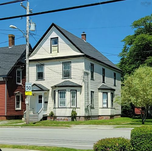 30 Parade St, Yarmouth, NS, B5A3A8 | Card Image