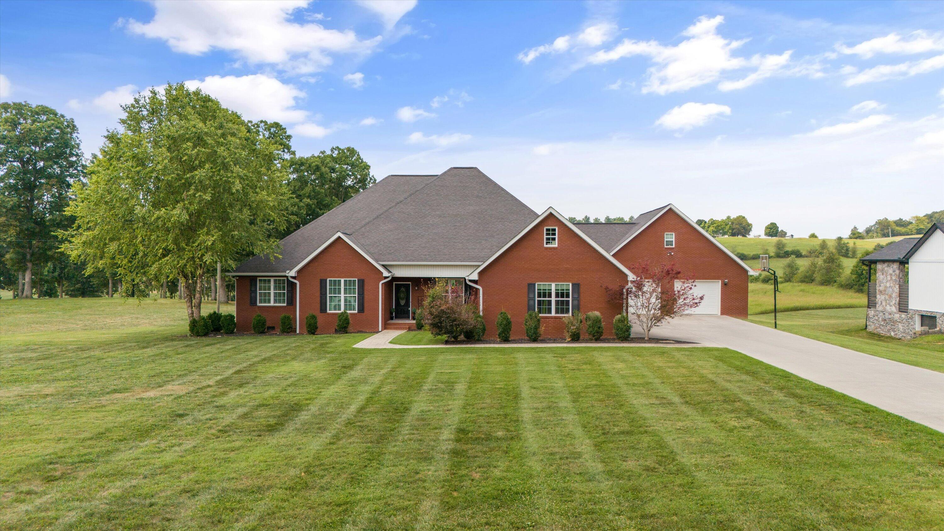 Southfork Cir, Morristown, TN 37813