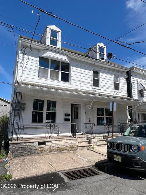 133 N White St, Shenandoah, PA, 17976-1749 | Card Image