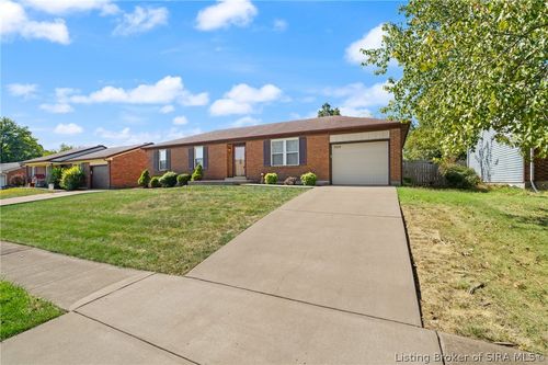 3609 Gray Fox Dr, New Albany, IN, 47150-9792 | Card Image