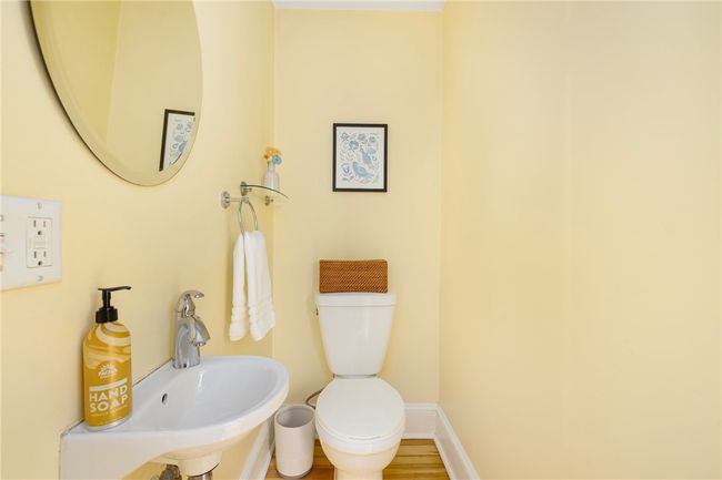 204 8 Th St, House other with 3 bedrooms, 2 bathrooms and 3 parking in Providence RI | Image 21