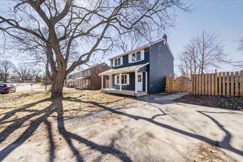 1 Diver Belt Dr, Picton, ON, K0K2T0 | Card Image