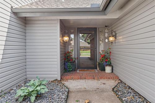 744 Sw 101st St, Oklahoma City, OK, 73139-5404 | Card Image