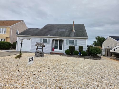 73 Ocean Gate Ave, Bayville, NJ, 08721-1421 | Card Image