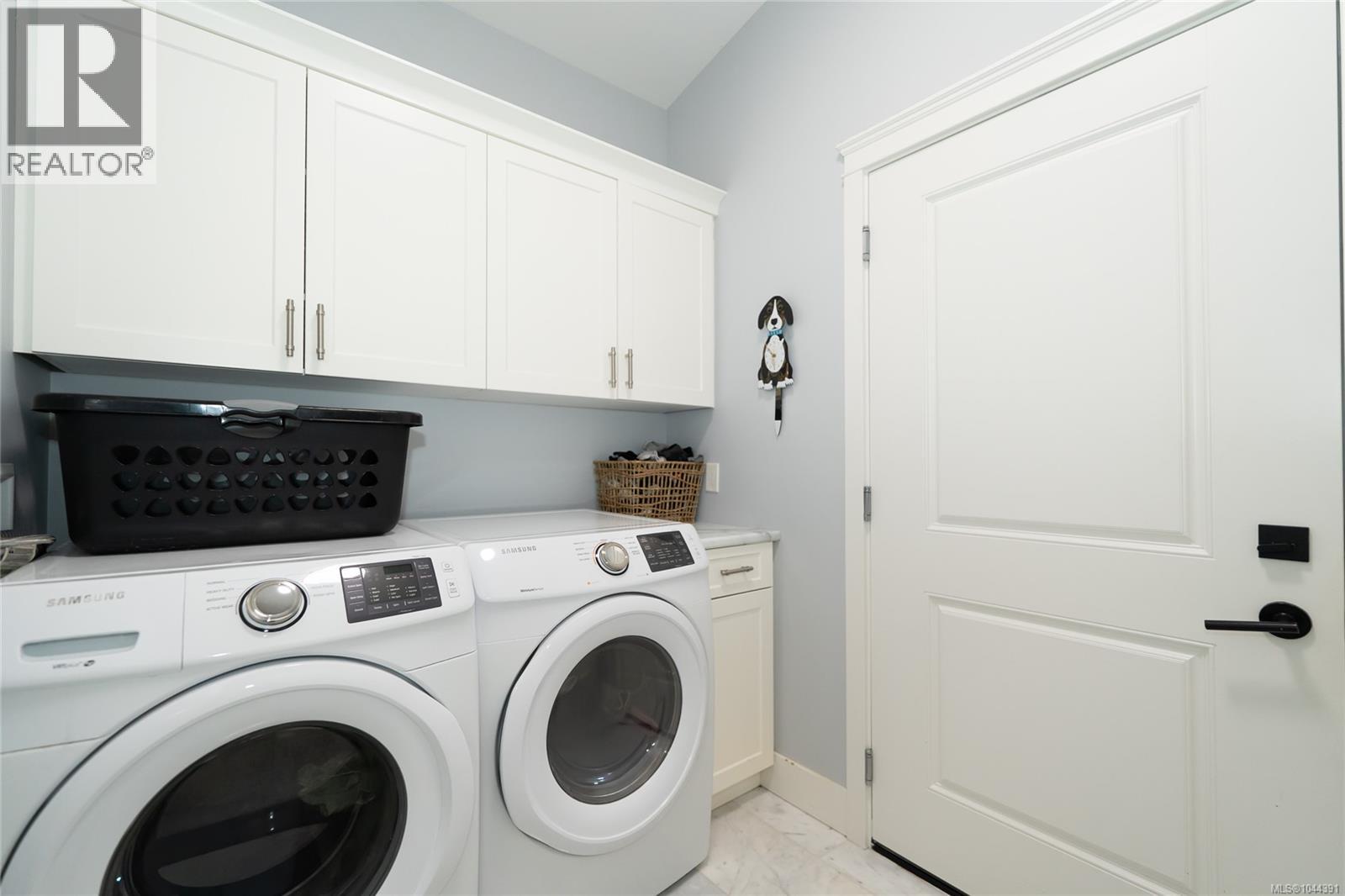 Residential in Cobble Hill 4