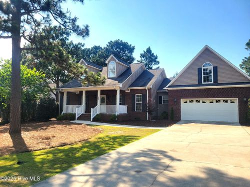 945 Diamondhead Dr S, Pinehurst, NC, 28374-9776 | Card Image