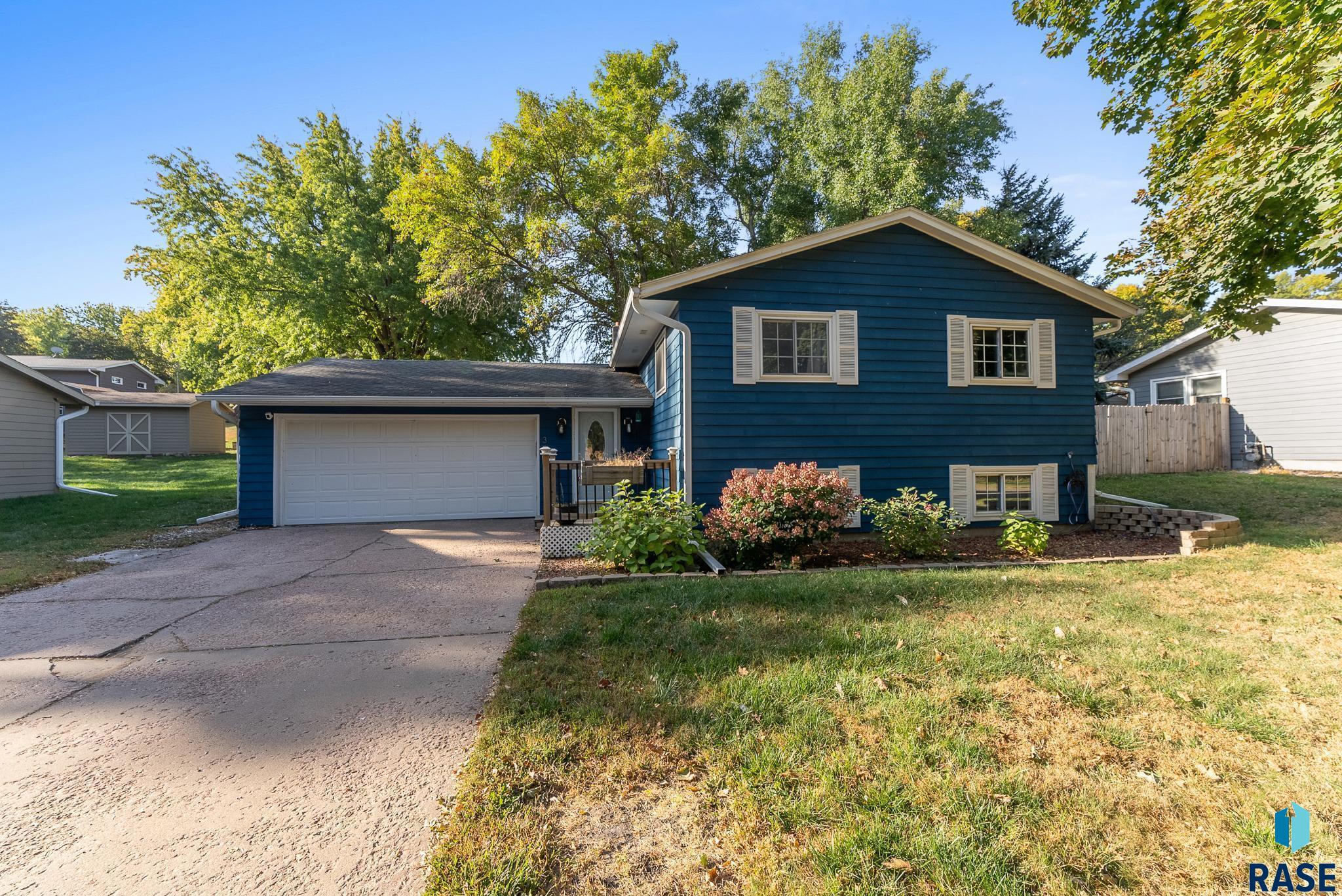 Elm Ave, Baltic, SD 57003