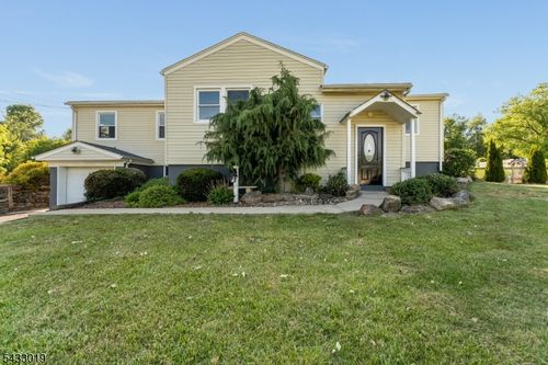 19 Columbus Cir, Port Murray, NJ, 07865-4385 | Card Image