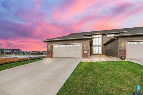 5717 S Yarrow Trl Trail, Sioux Falls, SD, 57108 | Card Image