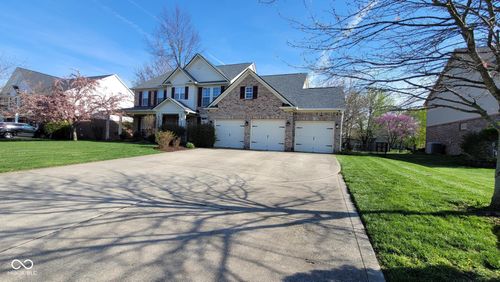 4677 W Harvest Way, New Palestine, IN, 46163-8626 | Card Image