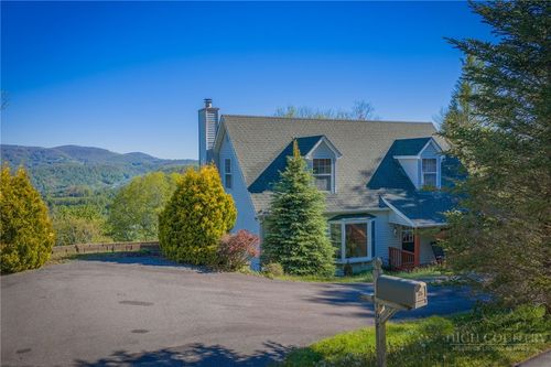 162 Rock Spring Cir, Sugar Mountain, NC, 28604-7108 | Card Image