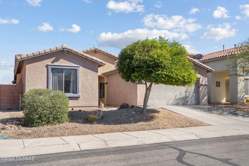 8120 N Wayward Star Dr, Tucson, AZ, 85743-7354 | Card Image