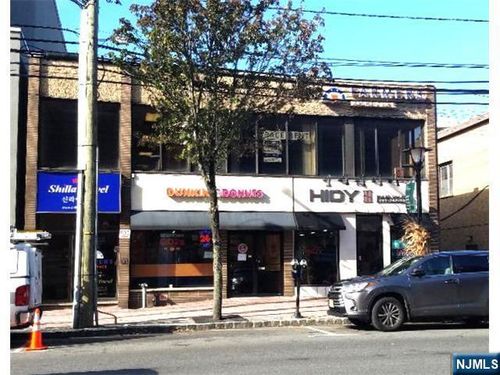 2033 Lemoine Ave, Fort Lee, NJ, 07024-5717 | Card Image