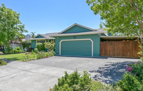 2213 Firwood Ave, Santa Rosa, CA, 95403-8105 | Card Image