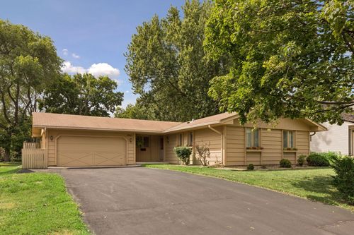 3901 Louisiana Ave N, New Hope, MN, 55427-1328 | Card Image