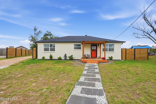 2009 Brenda Cir, Lynn Haven, FL, 32444-4605 | Card Image