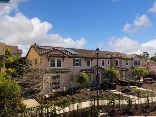 110 110 Del Alba St., San Pablo, CA, 94806 | Card Image