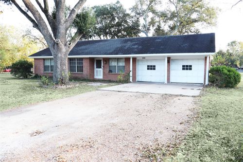 1618 Bernie Ave, Rosenberg, TX, 77471-5016 | Card Image