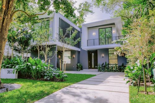 3670 Avocado Ave, Miami, FL, 33133-6206 | Card Image