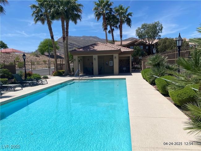 UNIT-202 - 10190 Deerfield Beach Ave, Condo with 2 bedrooms, 2 bathrooms and null parking in Las Vegas NV | Image 36