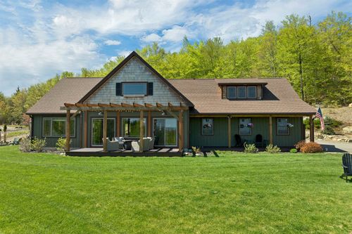 11 Vail Road, Sanbornton, NH, 03269 | Card Image