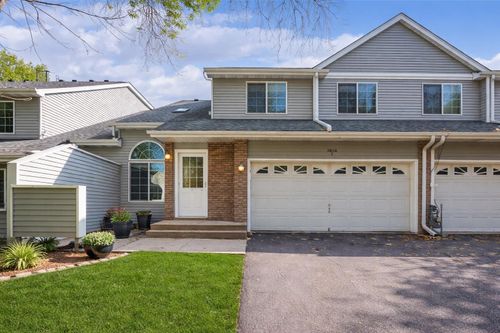 unit-7-3816 Foss Rd, Saint Anthony, MN, 55421-4570 | Card Image