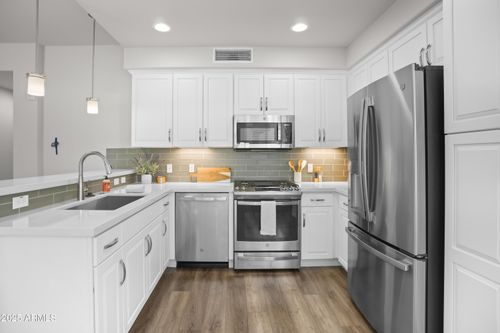 2153-17850 N 68th St, Phoenix, AZ, 85054-9100 | Card Image