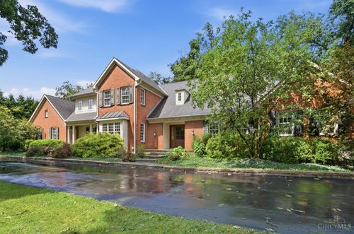 8100 Chinquapin Ln, Cincinnati, OH, 45243-3240 | Card Image