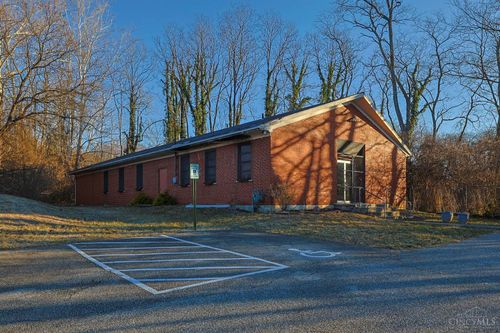 4662 Ashtree Dr, Cincinnati, OH, 45223-1513 | Card Image