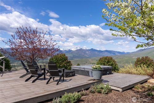 8 Deer Trail Way, Winthrop, WA, 98862-9216 | Card Image