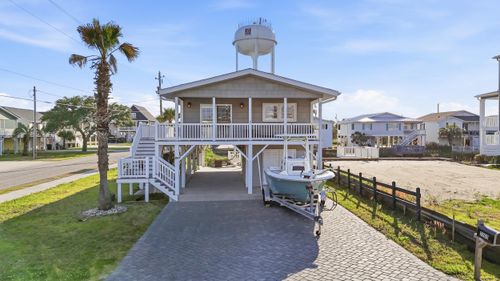 3203 Duffy St, North Myrtle Beach, SC, 29582-1839 | Card Image