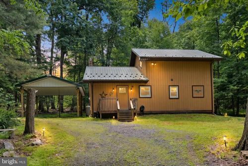2310 Eagle Cv, AUBURN, PA, 17922-9415 | Card Image