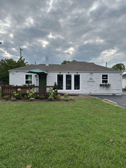 2813 Columbine Pl, Nashville, TN, 37204-3103 | Card Image