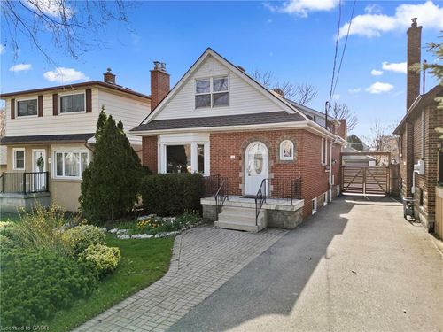 15 Millen Ave, Hamilton, ON, L9A2T5 | Card Image