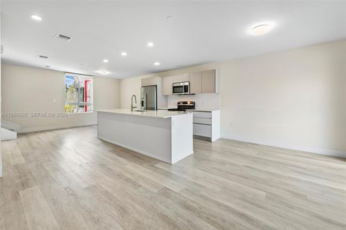 unit-1203-2561 Ne 193rd St, Miami, FL, 33180-3468 | Card Image