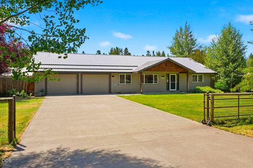 16025 Sunset Ln, La Pine, OR, 97739-9750 | Card Image