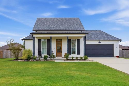 4094 Camryn Rd, Moss Bluff, LA, 70611 | Card Image