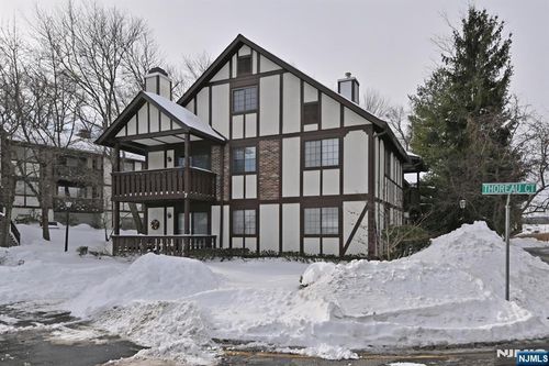 708 Thoreau Ct, Mahwah, NJ, 07430-2357 | Card Image