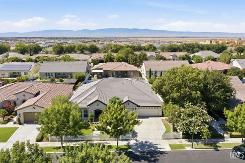 12623 Stillbrook Drive, Bakersfield, CA, 93311 | Card Image
