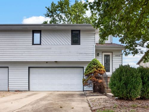 2512 Lowman Dr, Bloomington, IL, 61704-2557 | Card Image