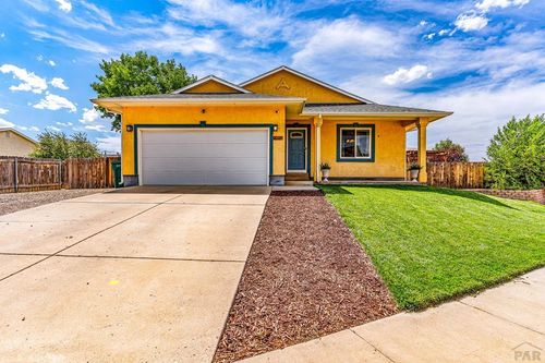 2238 Cruz Ct, Pueblo, CO, 81003-5119 | Card Image