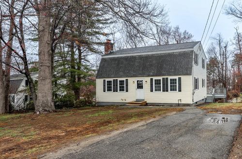 29 Nightingale Road, Nashua, NH, 03062 | Card Image