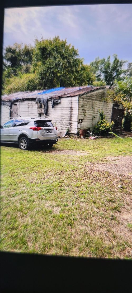 33 E Geeter Rd, Memphis, TN, 38109-6615 | Card Image