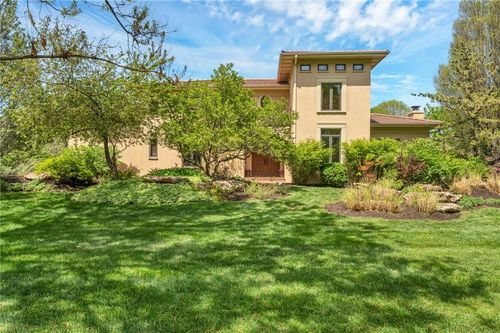 201 Fall Creek Rd, Lawrence, KS, 66049-9066 | Card Image