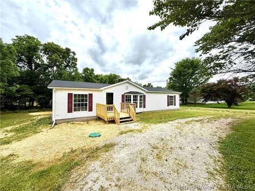 3947 E Dutch Creek Rd, Pekin, IN, 47165-8604 | Card Image