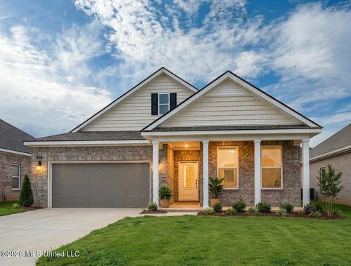 57 Powell Pl, Byhalia, MS, 38611-7891 | Card Image