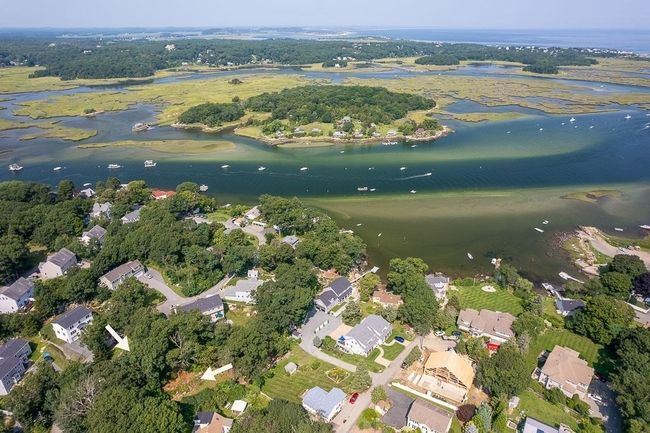 35 Riverview Rd, House other with 4 bedrooms, 3 bathrooms and 6 parking in Gloucester MA | Image 4