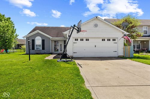 2227 Rolling Hill Ct, Columbus, IN, 47201-1421 | Card Image